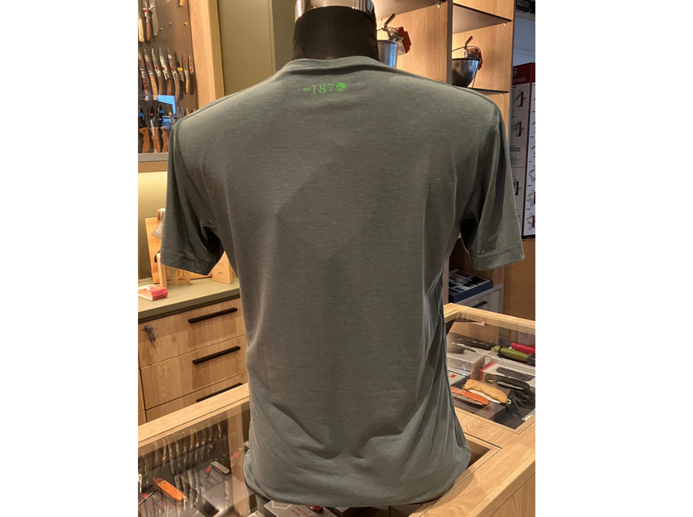 T-shirt Coruel Man colore verde, maniche corte, tessuto misto traspirante a rapida asciugatura, perfetta per sport e trekking.