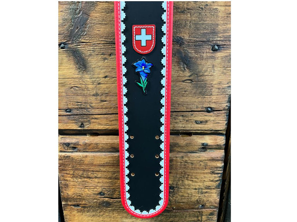 Collare per campana decorato con bandiera svizzera e genziana - Caola