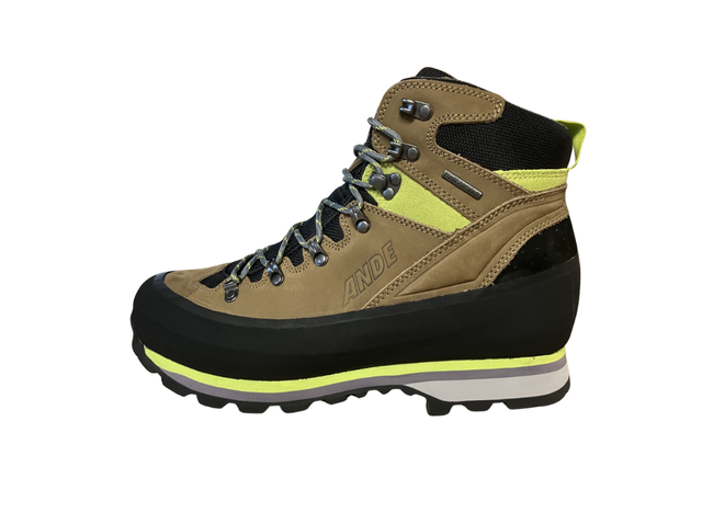 Scarpone Ande Brenta per trekking