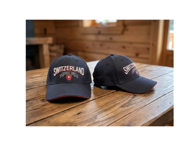 Cappellino tipo baseball con scitta Switzerland