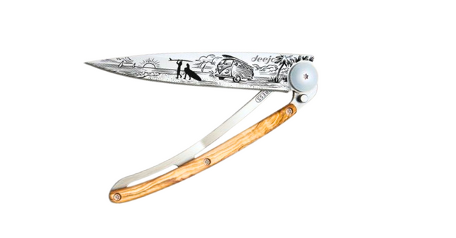 Deejo 37 ga coltello con inciso tem aVan Life con manico in ulivo