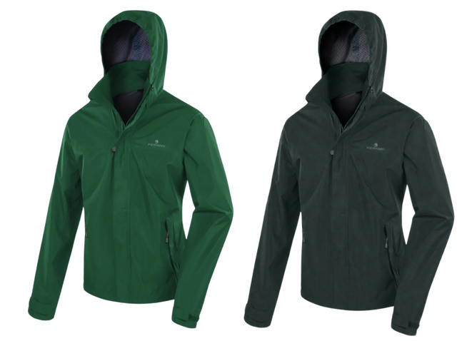 Giacca impermeabile Ferrino Musherbrum con cappuccio regolabile e custodia integrata, leggera e traspirante per trekking e viaggi.