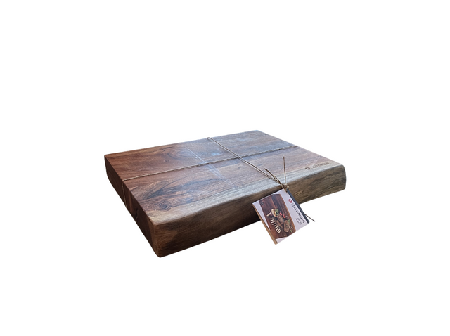 Tagliere massiccio Zassenhaus in legno di acacia 41x30 cm, robusto e ideale per cucinare o servire.